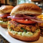 Laxburgare med avokadokräm